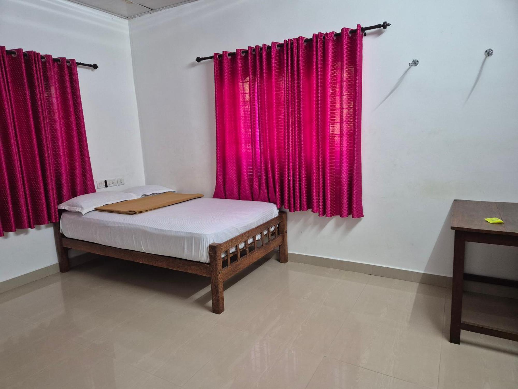 Anivilla Holiday Home Kunjithanny Anachal Pokoj fotografie